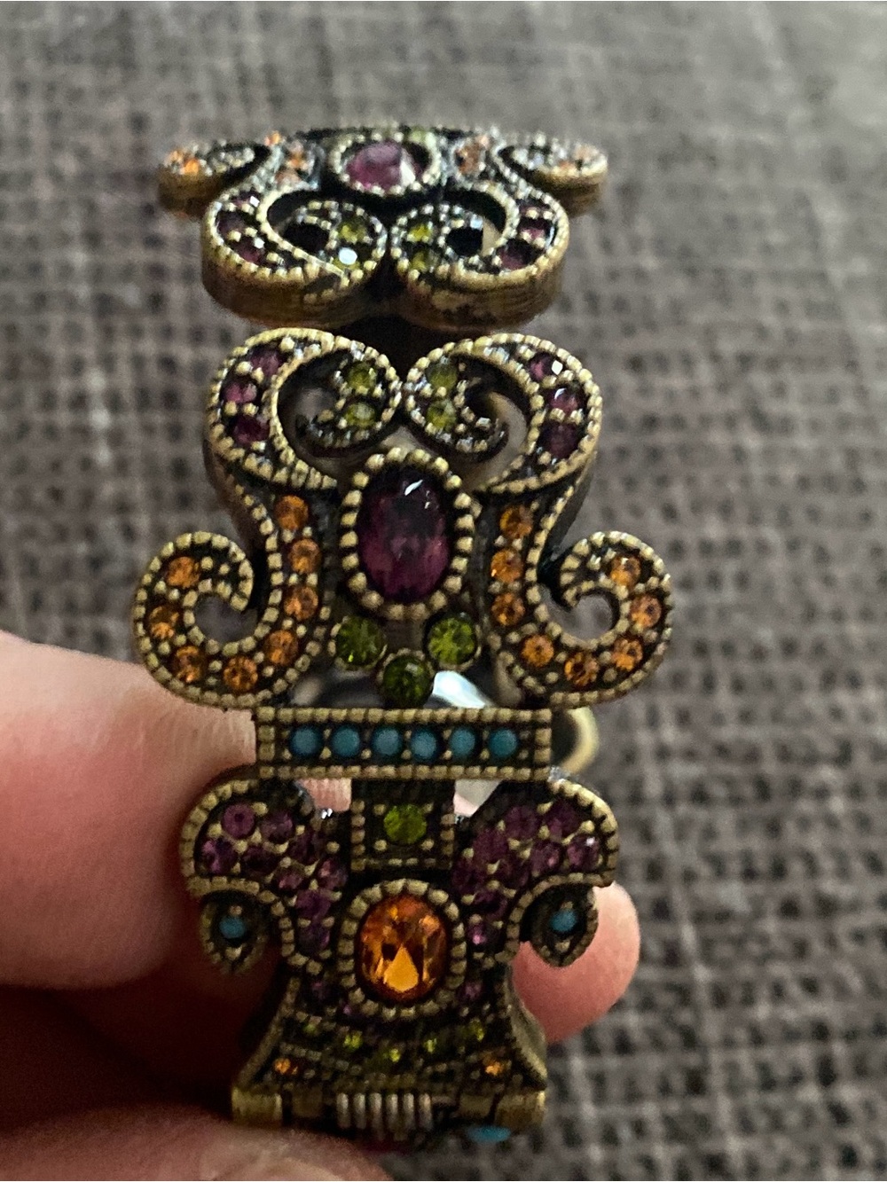 Multi-gem watch - Picture 4 of 4